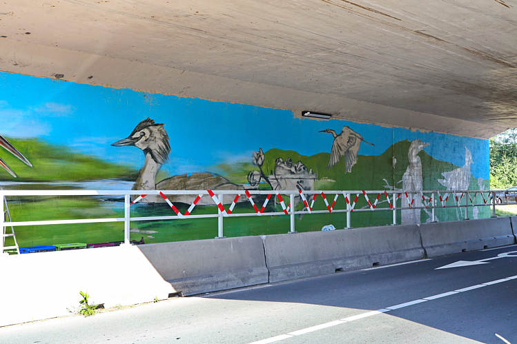 Graffiti-Art in viaduct/tunneltje onder de A12_08